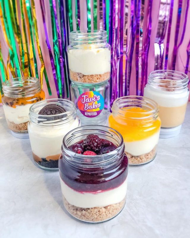 Javi's Bakes - Social media