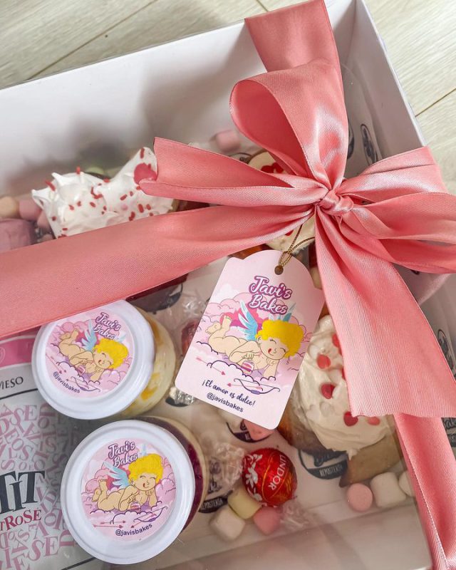 Javi's Bakes - Social Media